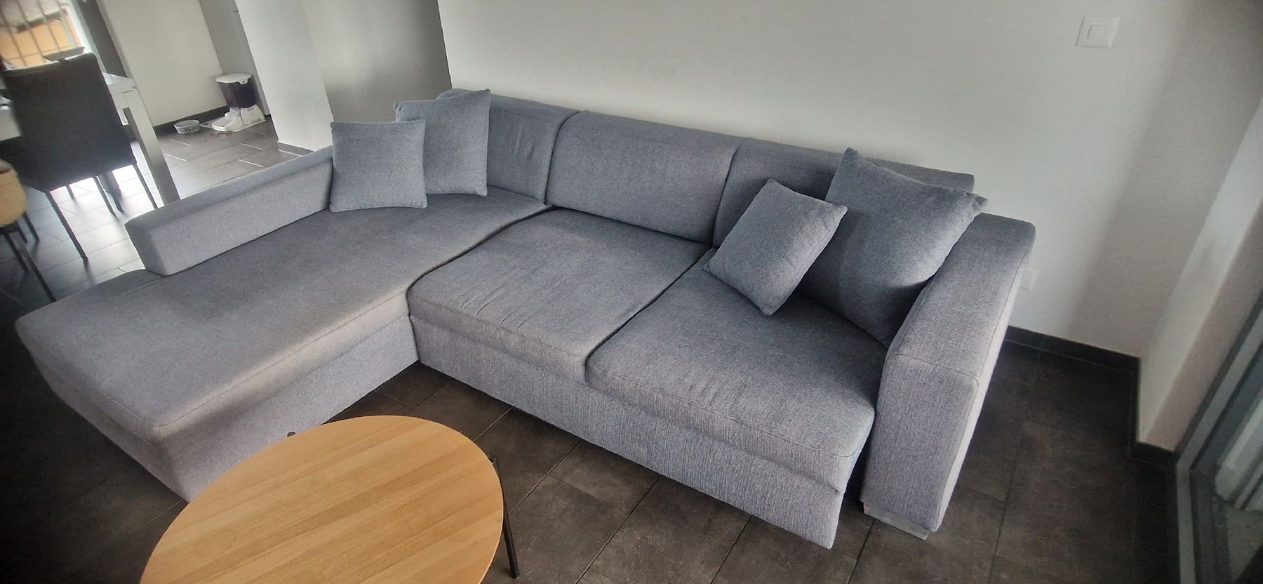 Sofas: Canapé d'angle +table basse  – Gebraucht aus Chavornay von Aglianico 1