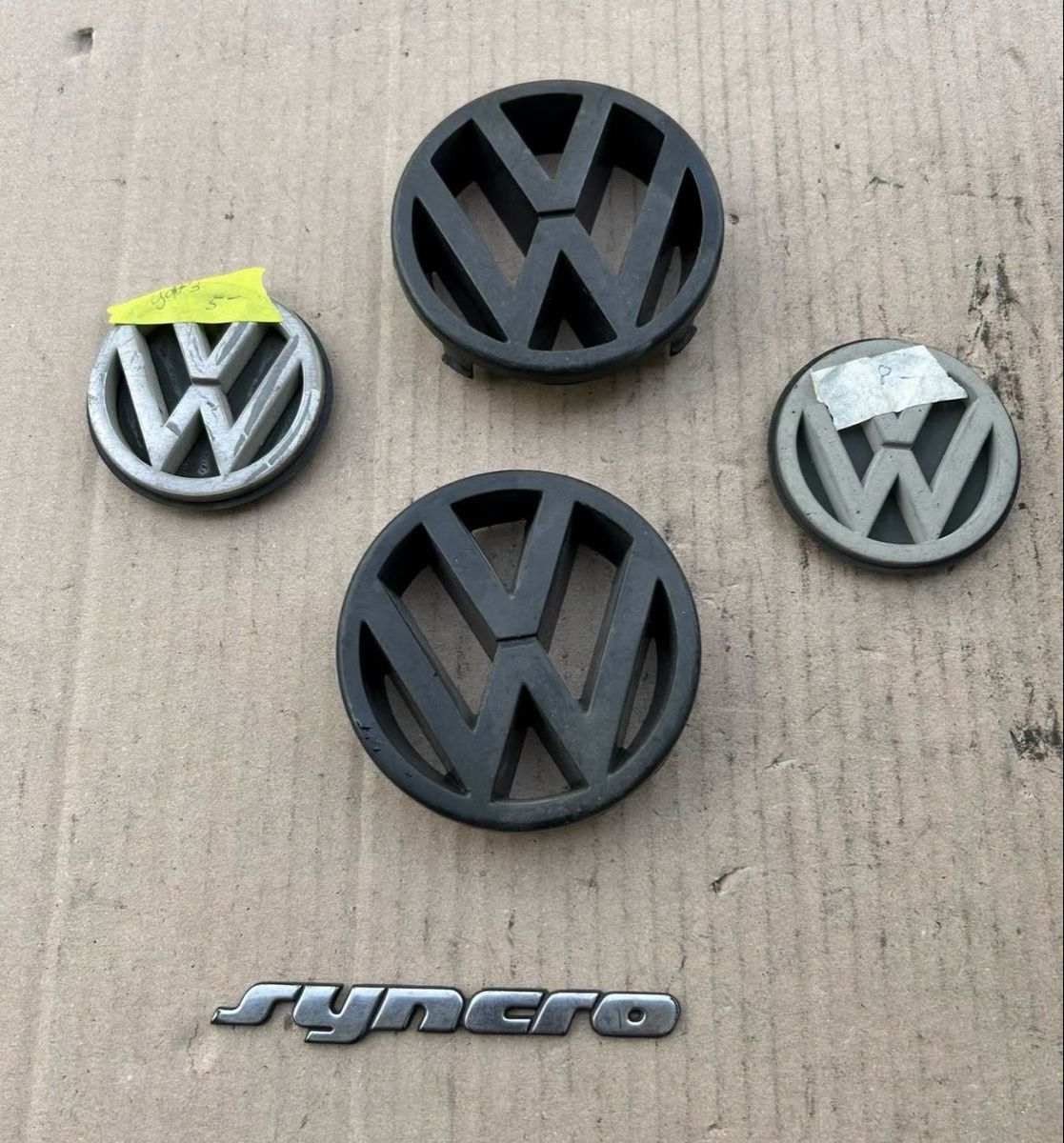 VW Alle Autoersatzteile: Logo VW  – Gebraucht aus Muraz (Collombey) von Wolfdog1978