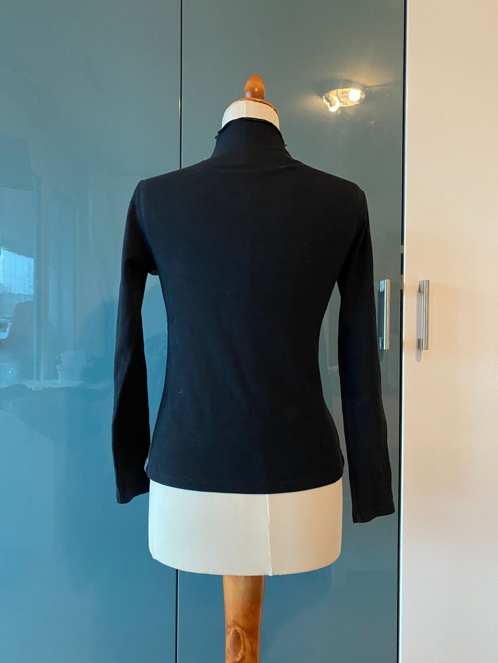 Pullover & Sweatshirts: Warmes LangarmShirt Größe M – Gebraucht aus Dübendorf von Levintreyer 2