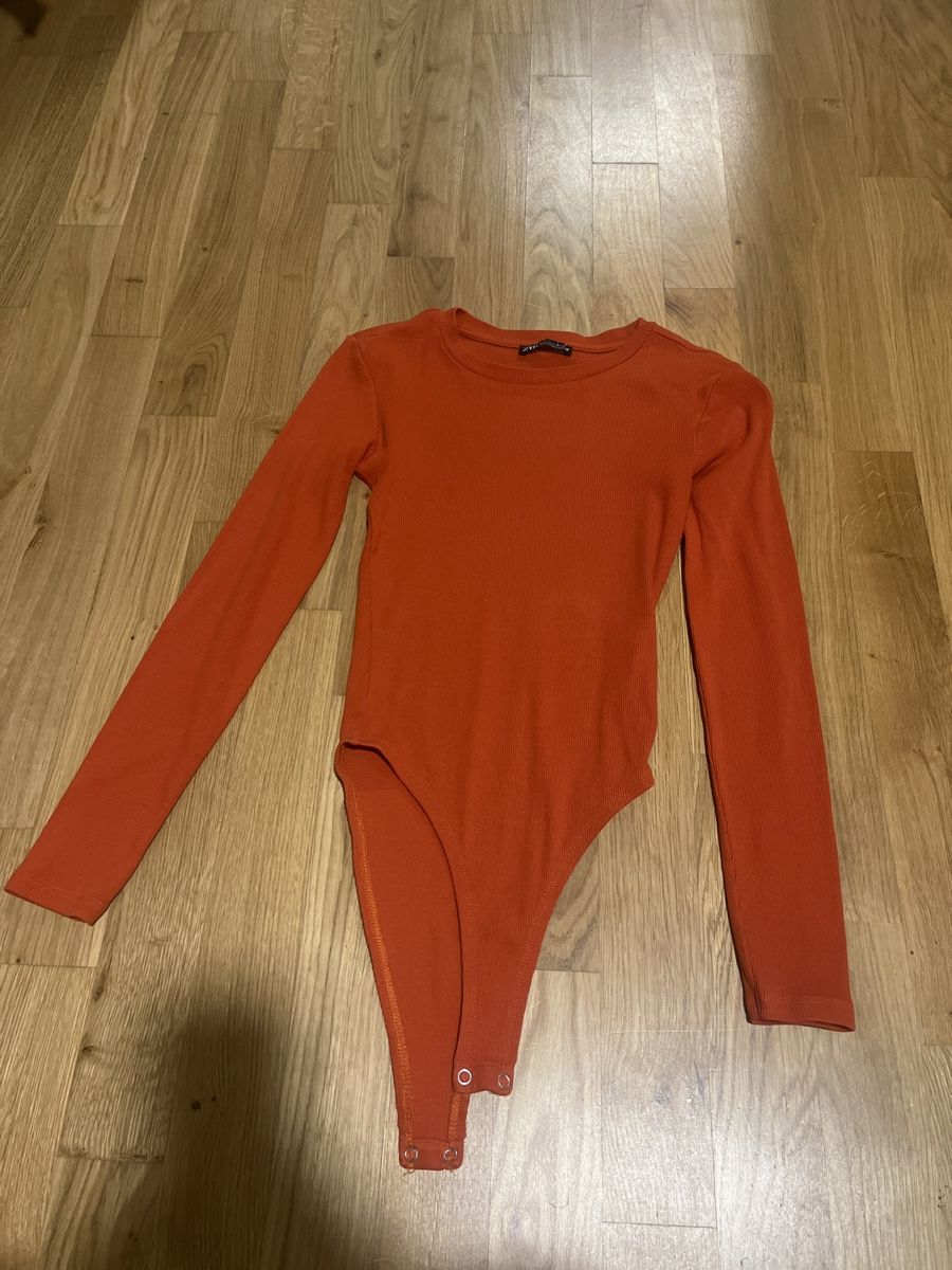 Zara Pulls & Sweat-shirts: Pull orange ZARA – D'occasion à Le Locle par Mayd_h