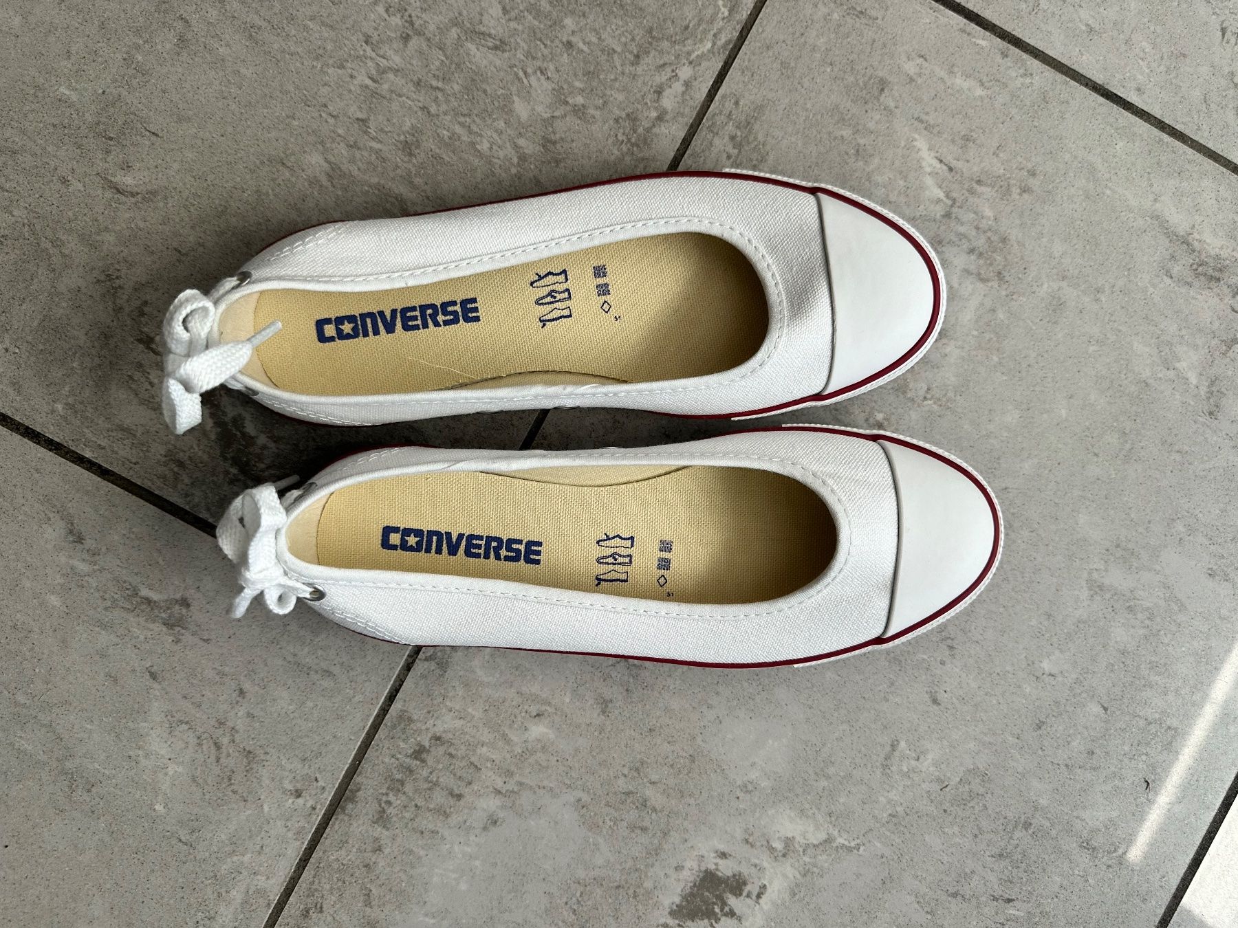 Converse Scarpe da donna: Converse Ballerina weiss Gr. 36 NEU – Nuovo e nell'imballaggio originale da Bolligen venduto da chaetzli1133