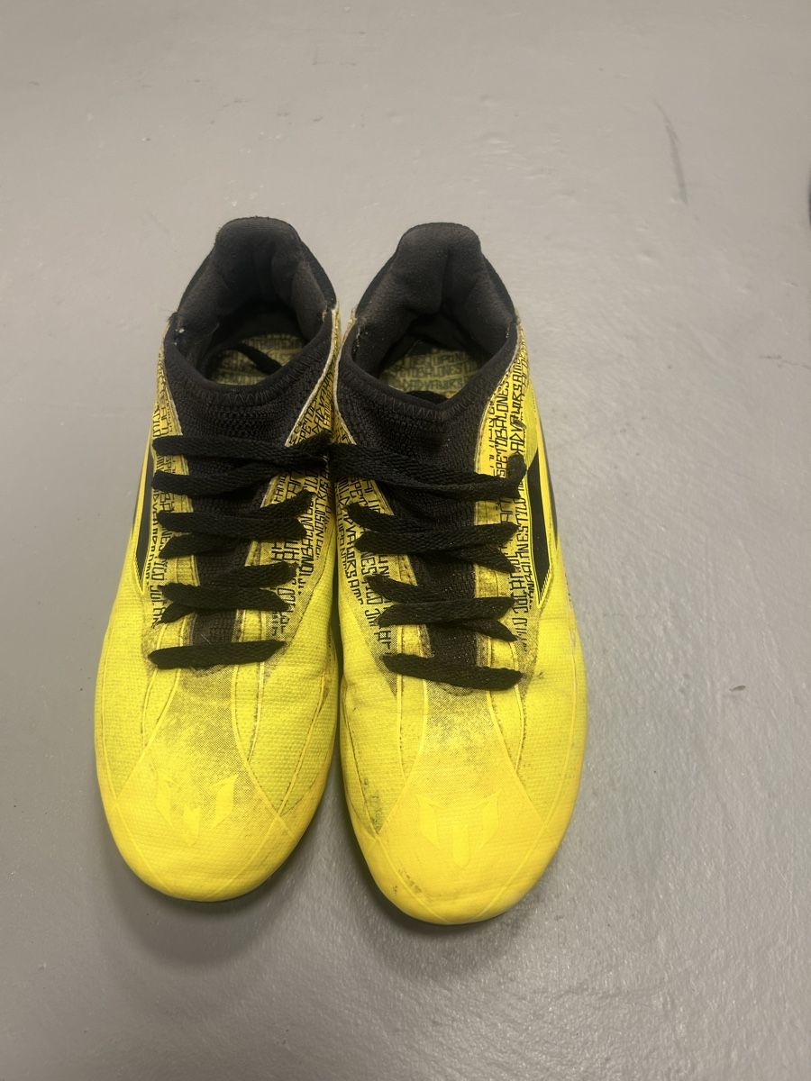 Adidas Herrenschuhe: Fussballschuhe Adidas Messi Edition – Gebraucht aus Itingen von murmelis003 1