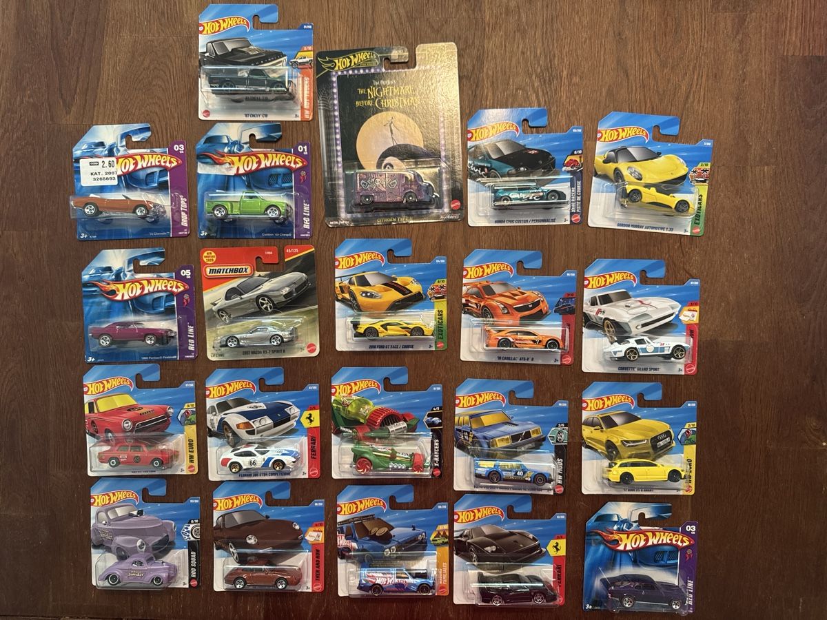 Hot Wheels Modellini d'auto: Hotwheels Modellautos – Nuovo e nell'imballaggio originale da Liebefeld venduto da Tatts81