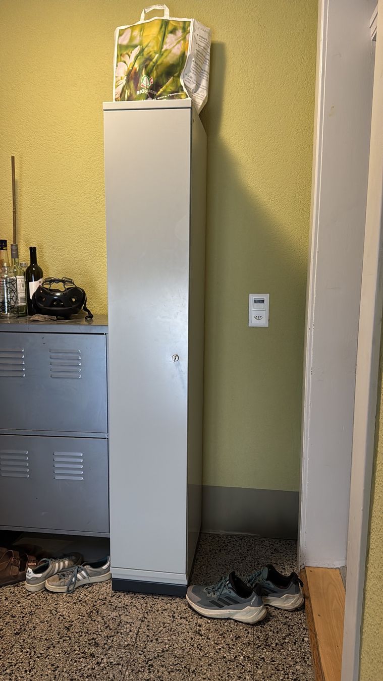 Armadi: Spint zum Abholen in Bern – Usato da Bern venduto da Ale_W