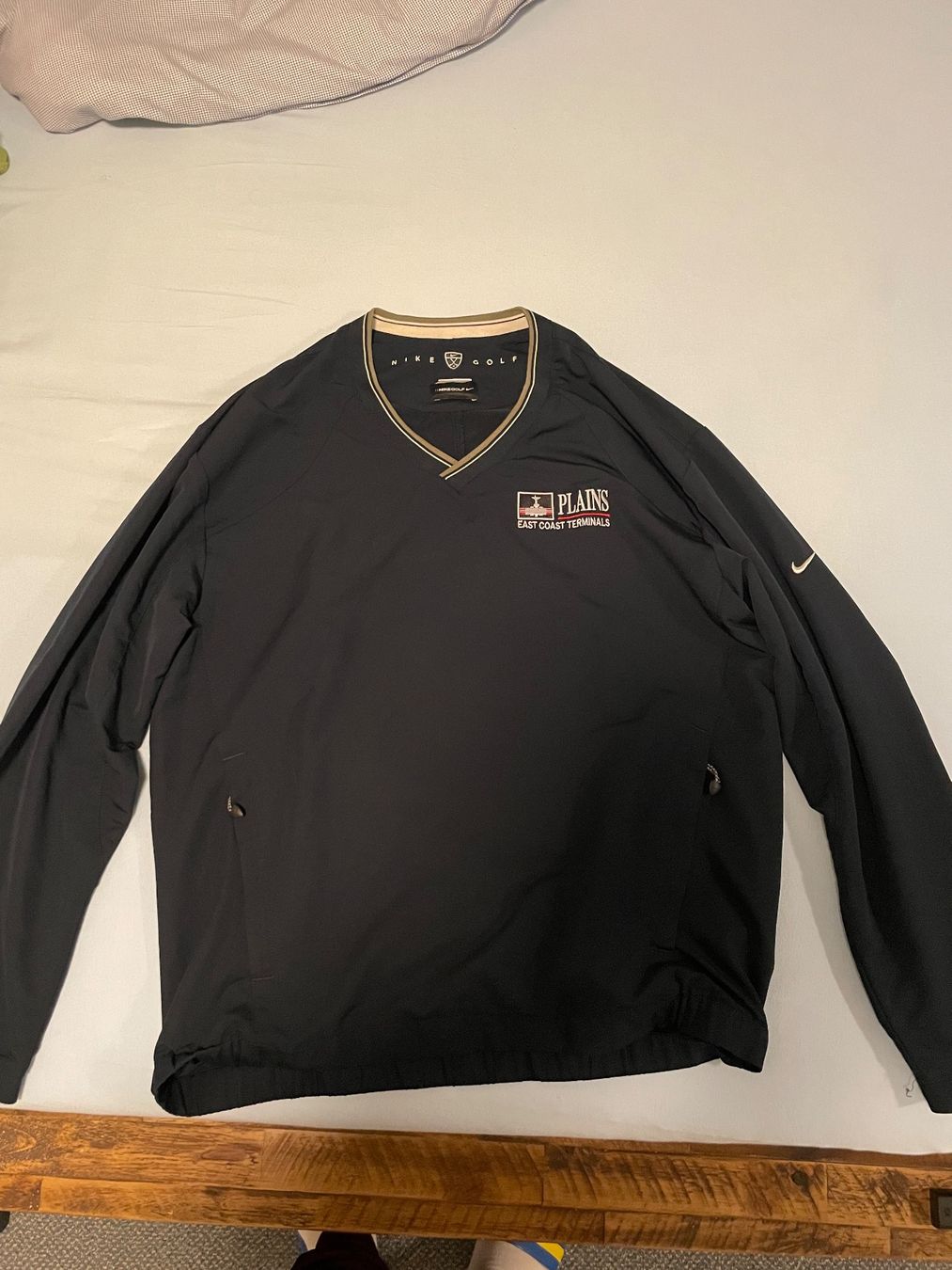 Nike Pullover & Sweatshirts: Nike Vintage Windbraker – Gebraucht aus Ormalingen von ced.fiech