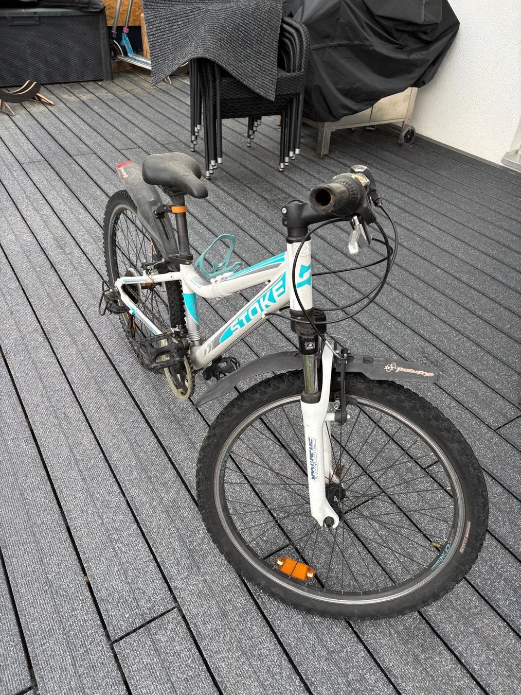 Biciclette: vélo fille blancs vitesses poignées – Usato da la Tour-de-Trême venduto da lolodav 2