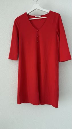 Kleid kurz rot mit V-Ausschnitt - neuwertiger Zustand