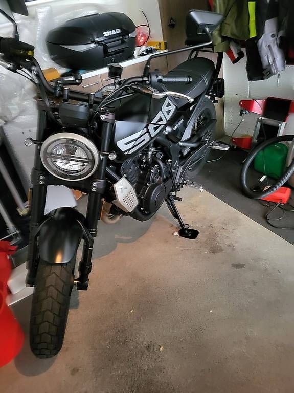 Strada: Brixton Crossfire 500x  – Usato da Aesch BL venduto da dispenza 1