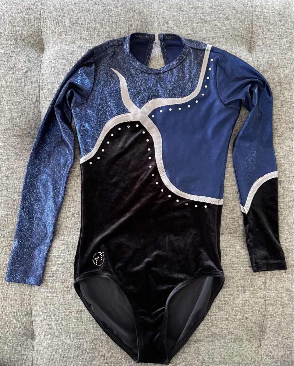 Lotti & Set di vestiti: Turndress gr 164 TeamTurn – Usato da Dierikon venduto da FraeuleinMaus17