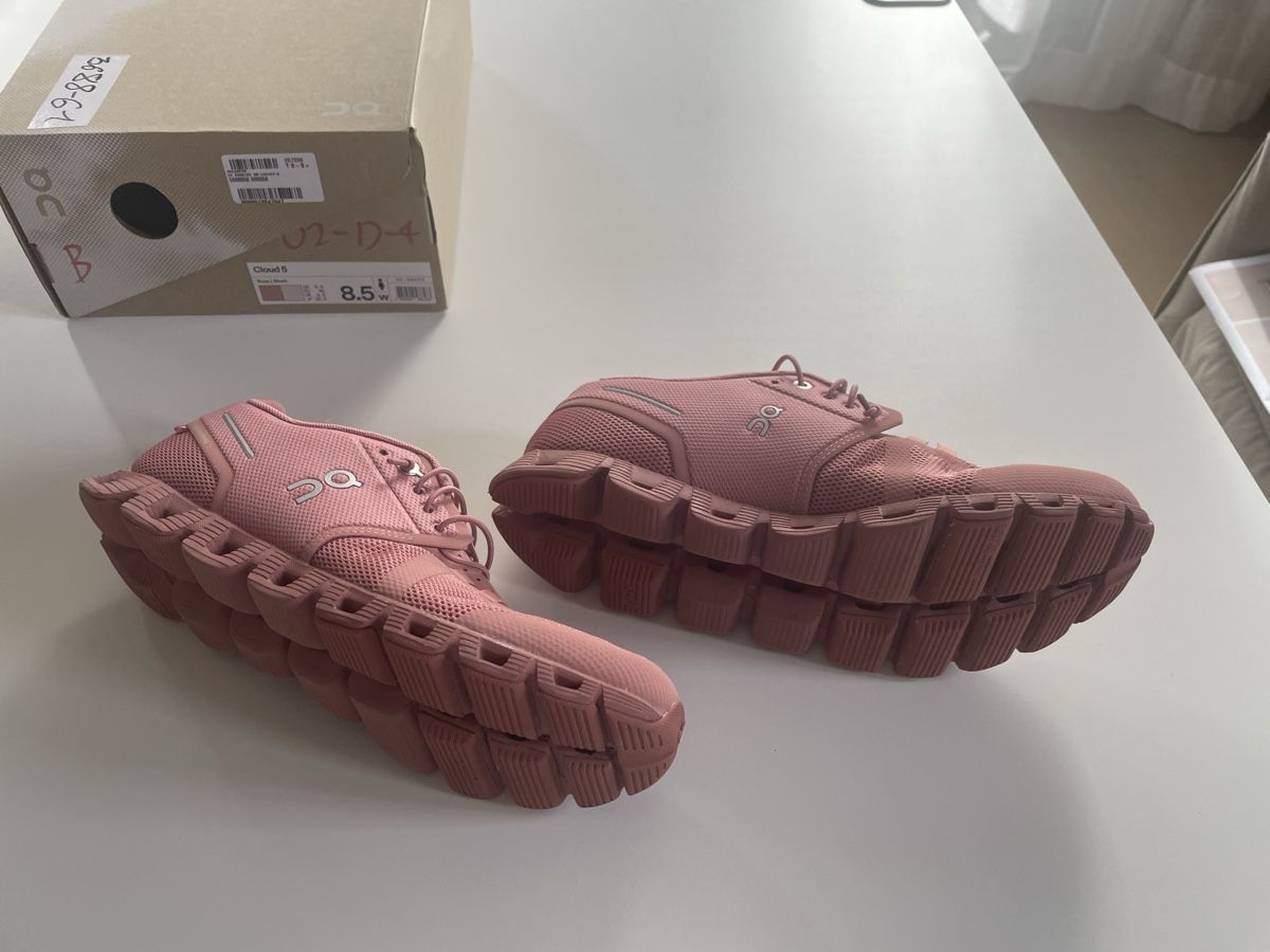 On Chaussures femmes: On Cloud 40 – D'occasion à Winterthur par Momara 1