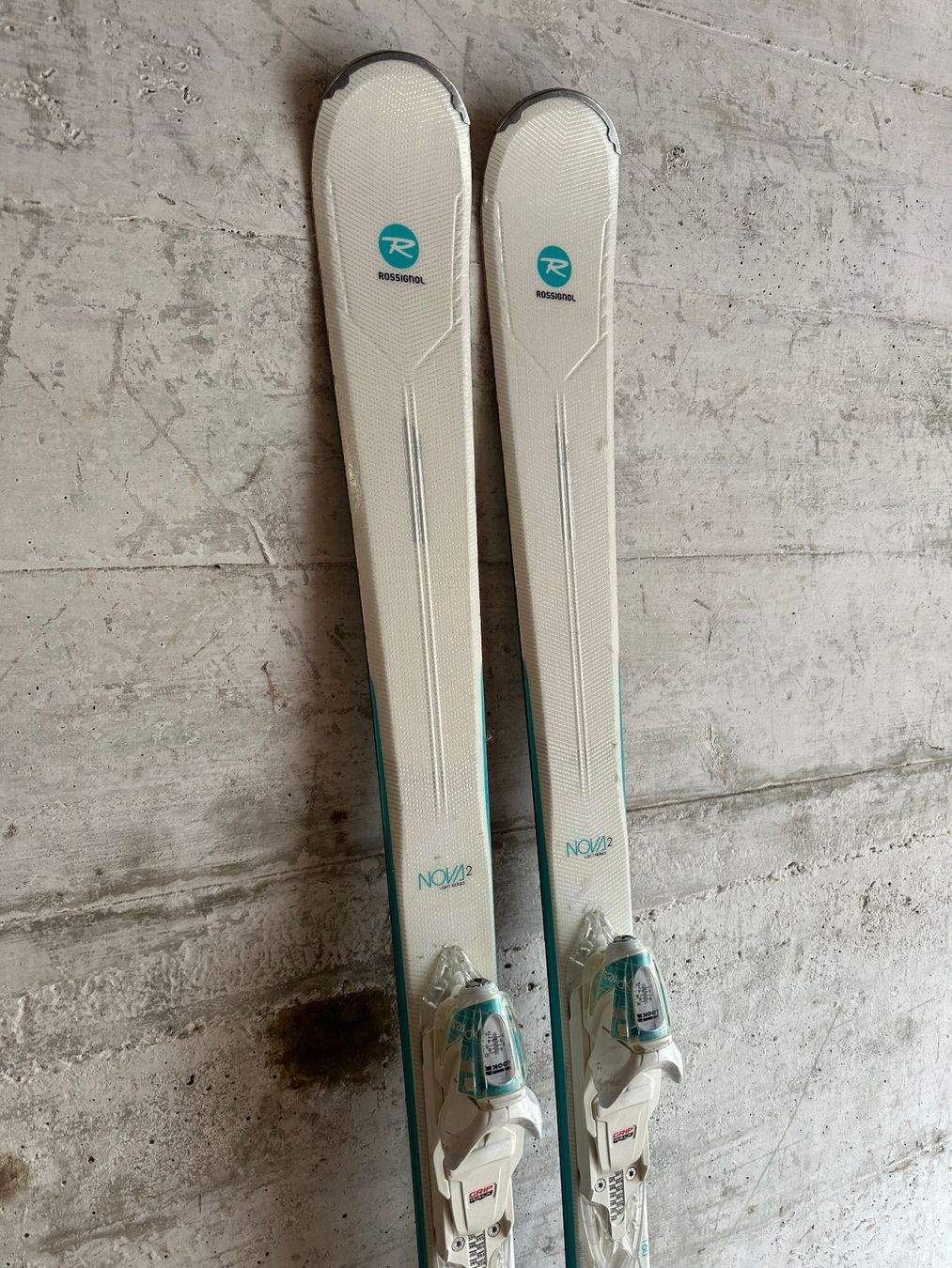 Rossignol Skis: Rossignol Nova Damen Ski 160CM – Gebraucht aus Emmenbrücke von karkarkar 1
