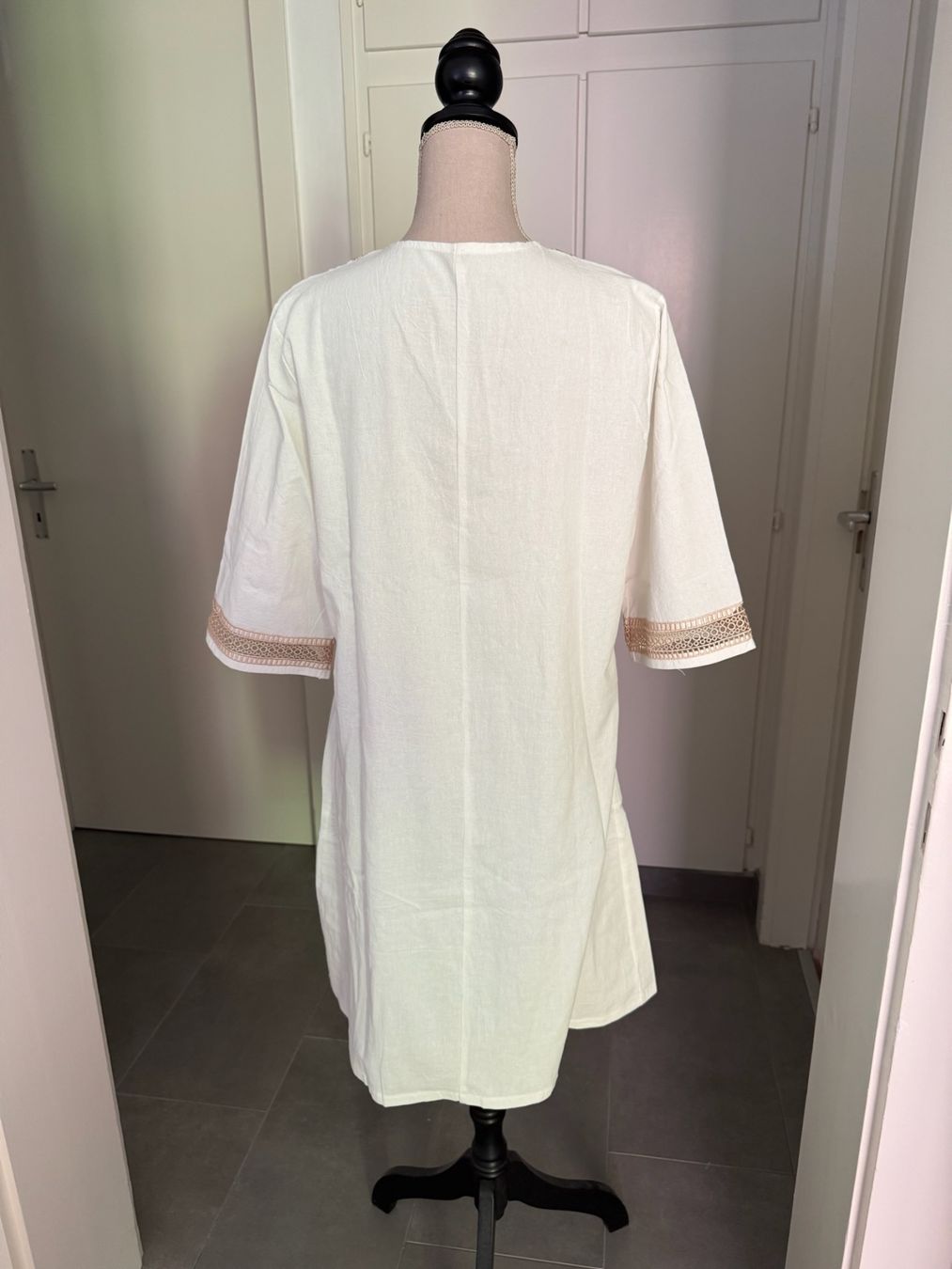 Vestiti: Robe - XL – Usato da Sion venduto da accroshoes 2