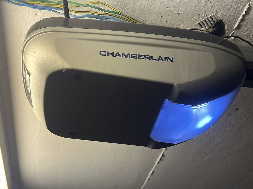 Altro Materiale elettrico: CHAMBERLAIN Garage  – Usato da osogna venduto da cardoso87