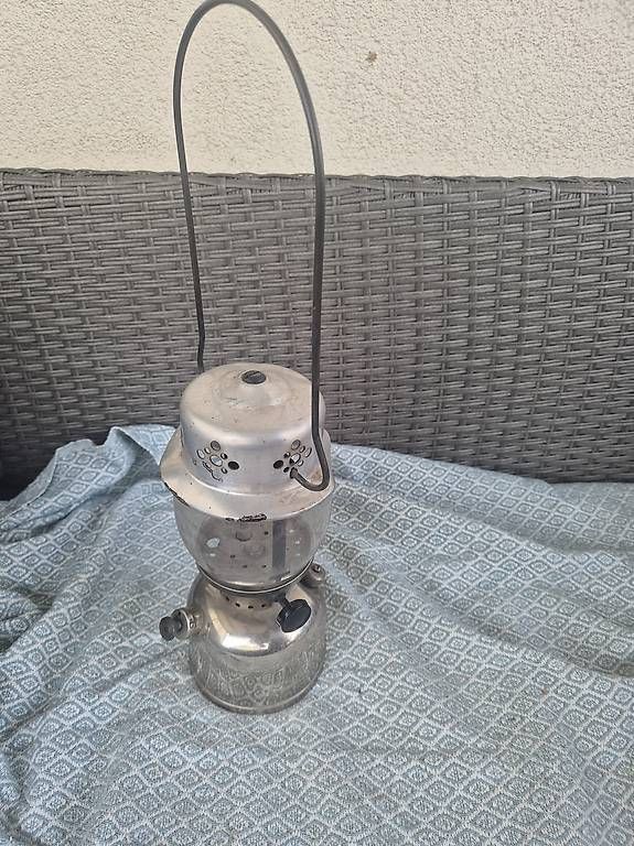 Coleman Lampen: BENZINVERGASER - LAMPE  COLEMAN 243B – Gebraucht aus Biel/Bienne von CS013 2