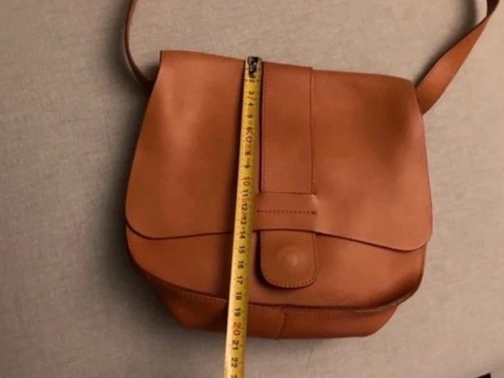 Benetton Taschen für Damen: Benetton Leder Tasche Vintage Stil – Gebraucht aus Lopagno von CLep 4
