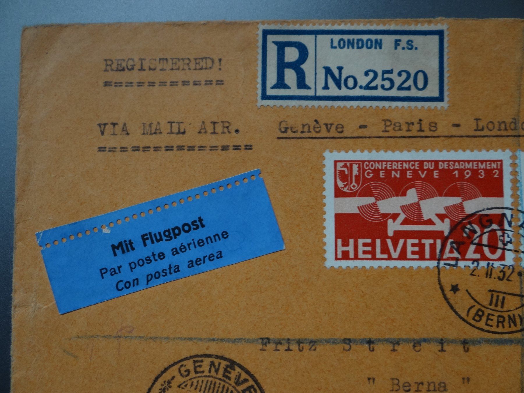 Tutti i francobolli: Flugpost FDC 2.2.1932 Briefvorderseite nach England – Usato da Kriens venduto da Na4 3