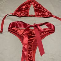 Lingerie di raso rossa con fiocco - taglia M/L