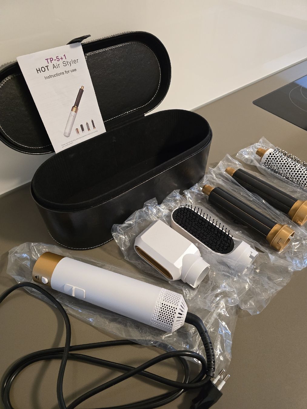 Lockenstäbe & Haarglätter: TP-5+1 Hot Air Styler – Neu und originalverpackt aus Glarus von Miris8088 1