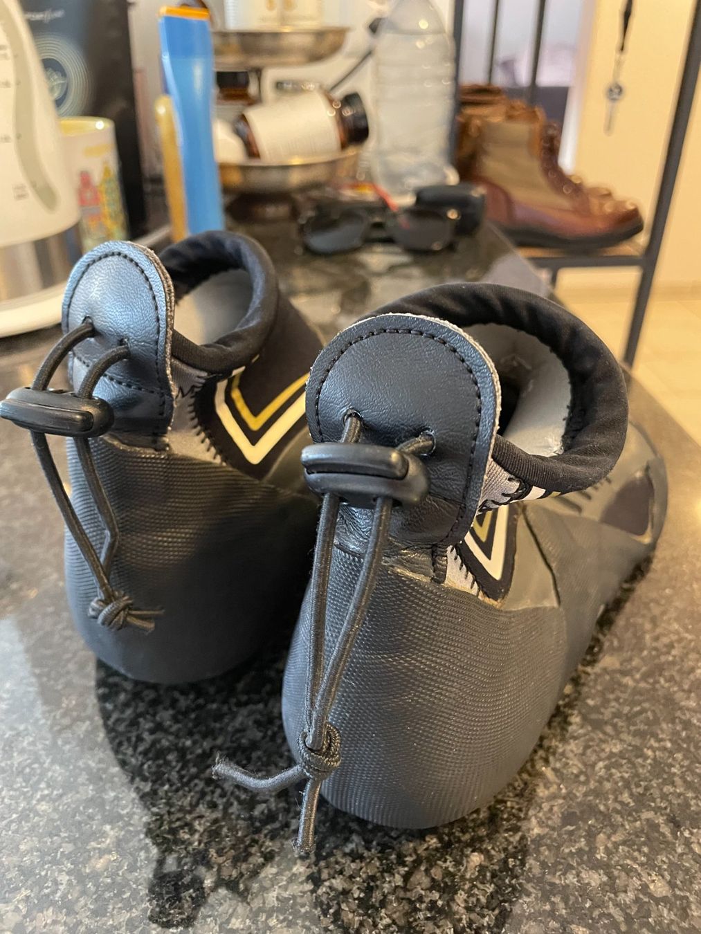Mystic Herrenschuhe: Neoprenschuhe Mystic Grösse 40 – Gebraucht aus Muri AG von Silvan_St1 1