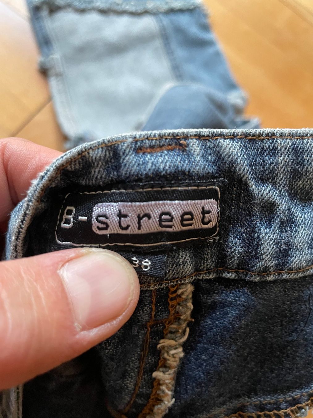 Jeans: Jeans B-street Patchwork blau 38 – Usato da Zürich venduto da Rollladen 3