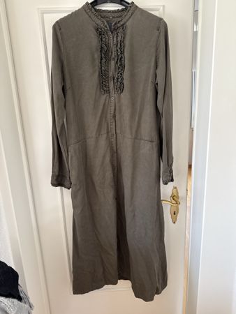Kleid olivgrün. Summum 44