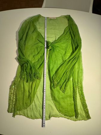 Tolle luftige Seidenbluse/Jäckchen mit Glasperlen bestickt