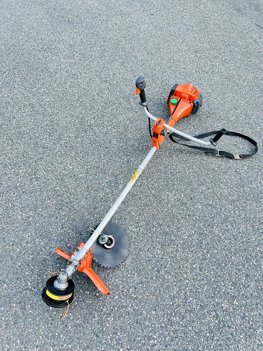 Husqvarna Tutti gli attrezzi: Rasentrimmer Husqvarna 345 R – Usato da Urdorf venduto da Faz_19 1