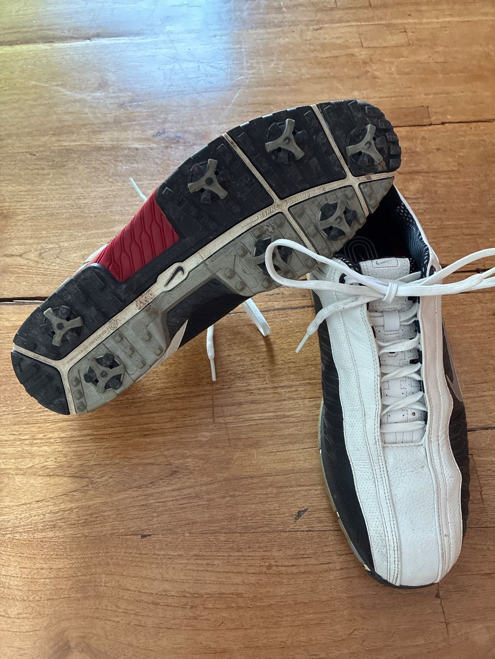 Nike Herrenschuhe: Nike Golf Shoes - White & Black - Size 45 – Gebraucht aus Luzern von ASA_DES 1