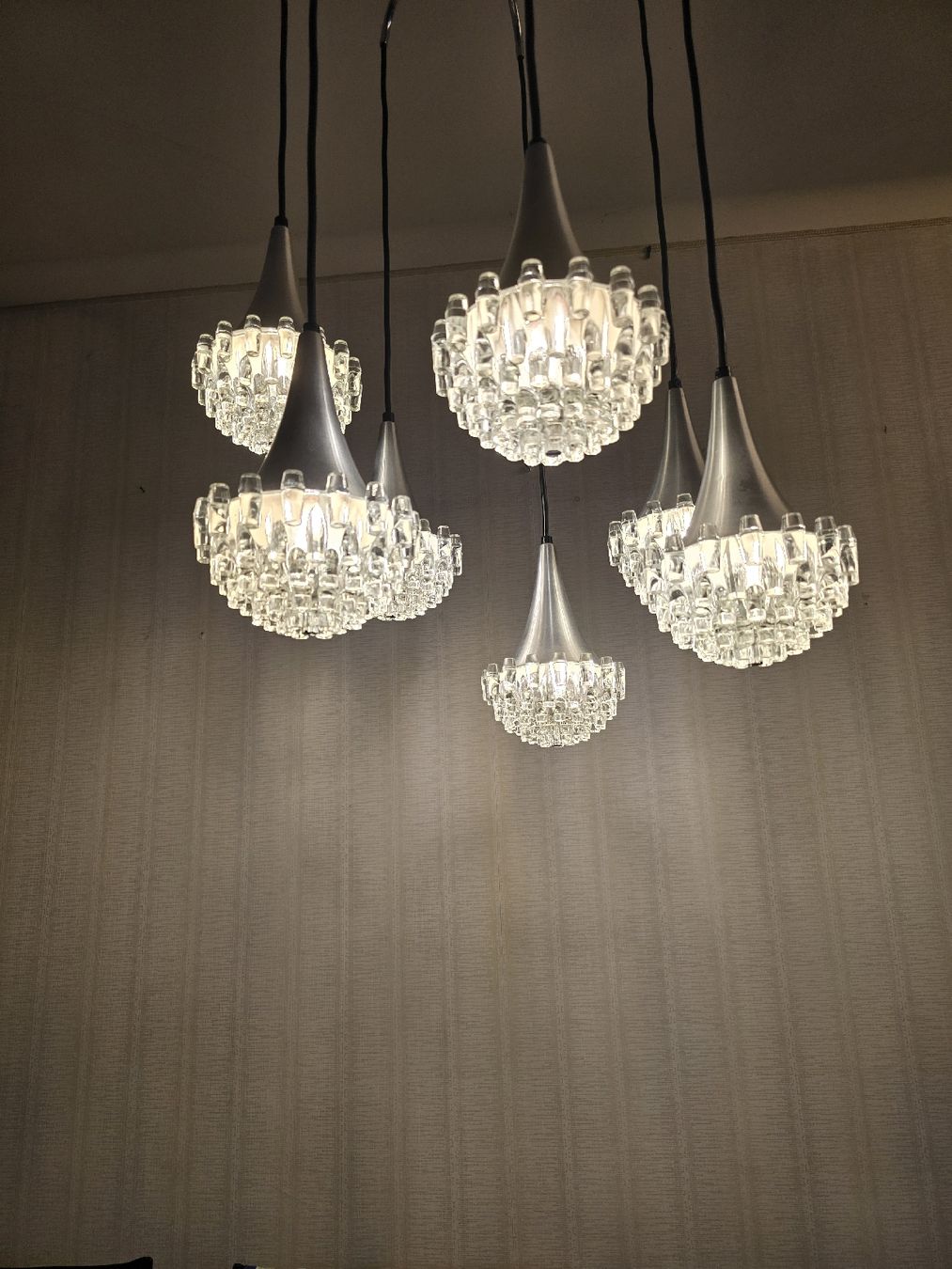 Kronleuchter & Deckenlampen: Hustadt Pendel Deckenleuchte mit 7 Glas Lampen, Silber – Gebraucht aus Zofingen von Loop_ReSale 5