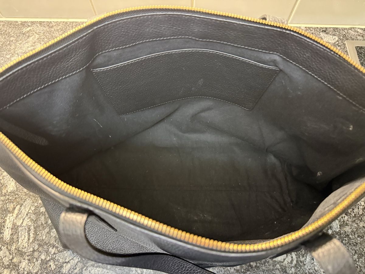 Jimmy Choo Taschen für Damen: Jimmy Choo Leder Handtaschen – Gebraucht aus Embrach von mar_m9rq 3
