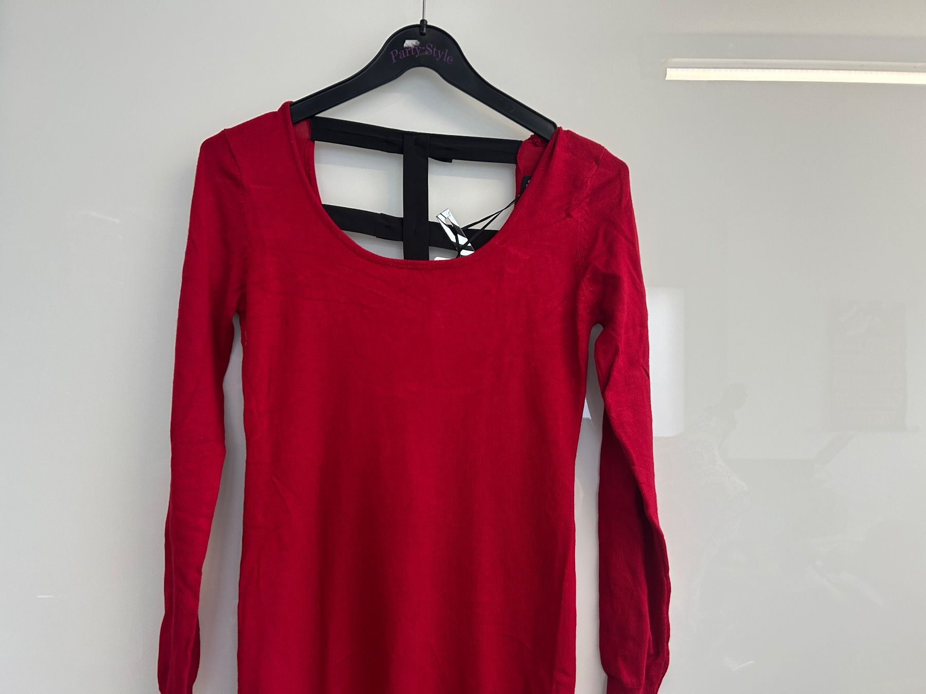 Maglioni & Felpe: Pullover Rot Figurbetont 1 Size Neu – Nuovo e nell'imballaggio originale da Regensdorf venduto da Spyke55 4