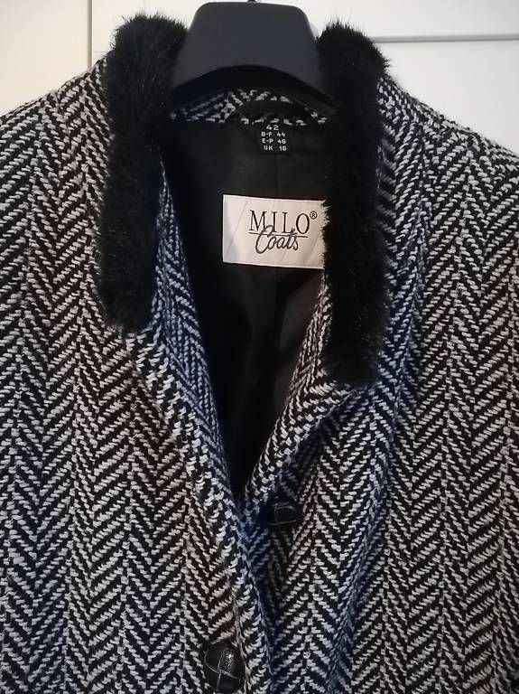 Cappotti: Wollmantel - wool coat - cappotto lana – Usato da Zürich venduto da GingerJam 2