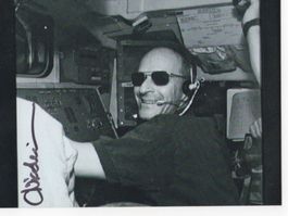 Autogrammfoto von Weltraum-Pilot Claude Nicollier CH