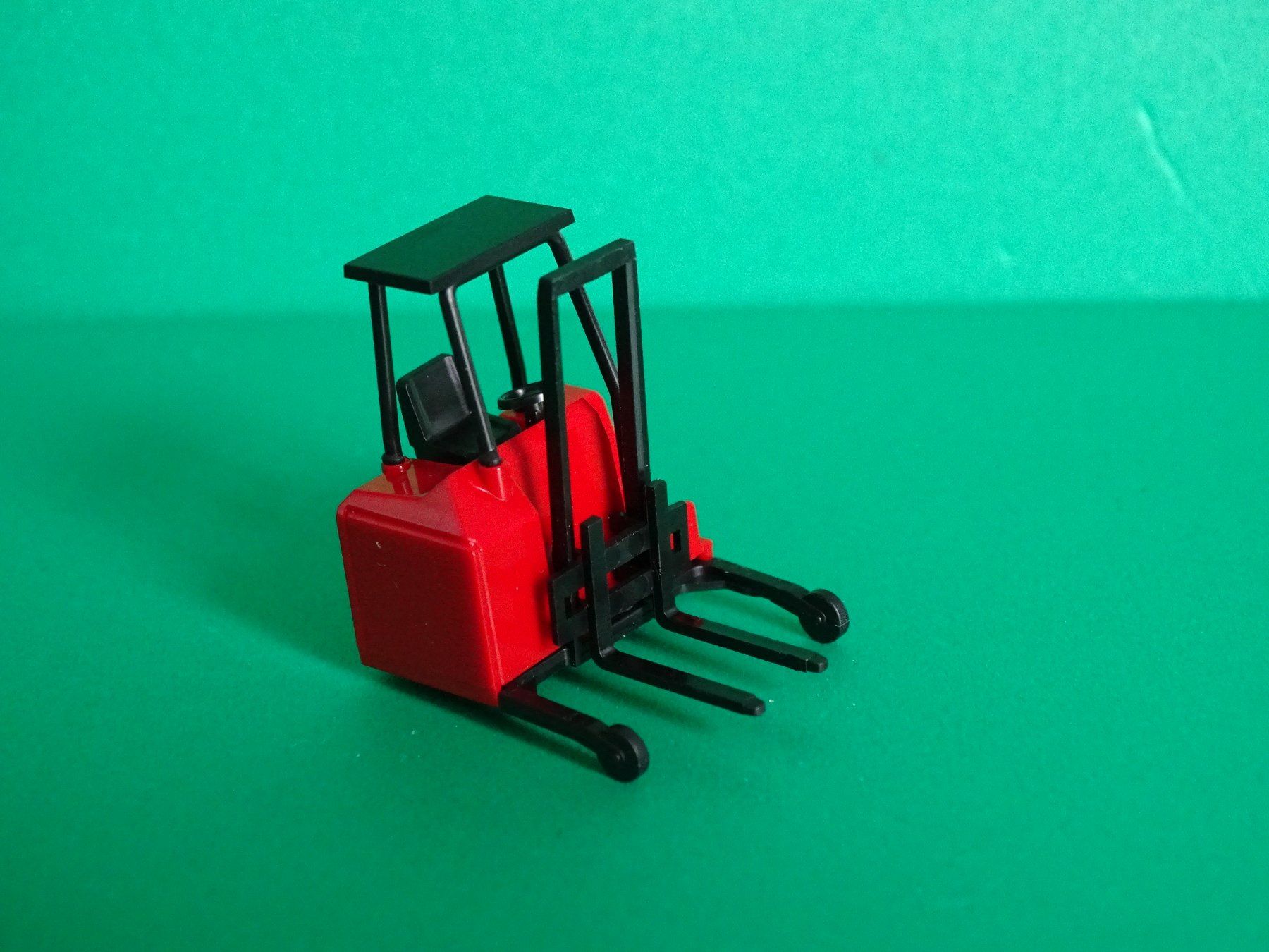 Herpa Modellautos: Mitnahmestapler von Herpa 1/87 – Gebraucht aus Bretzwil von Meex 1