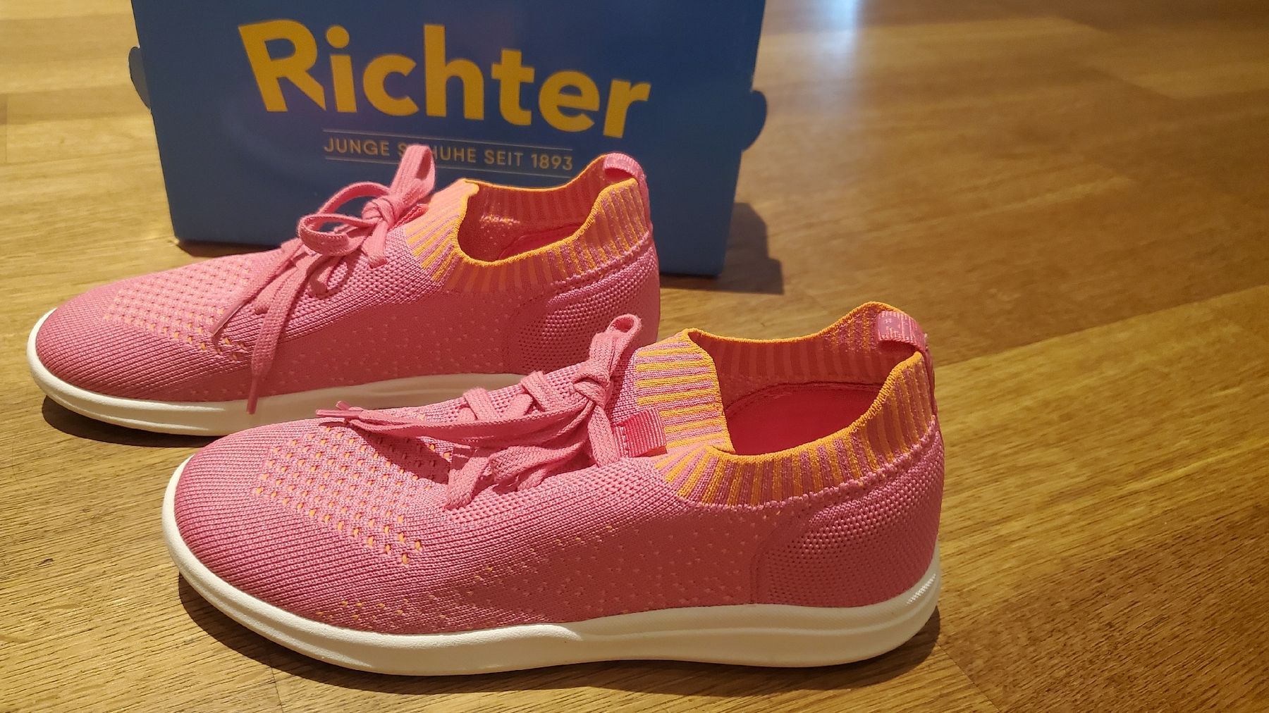 Scarpe per ragazze: Richter Sneaker extra leicht/NEU - super bequem! – Nuovo e nell'imballaggio originale da Stäfa venduto da lookilooki 1