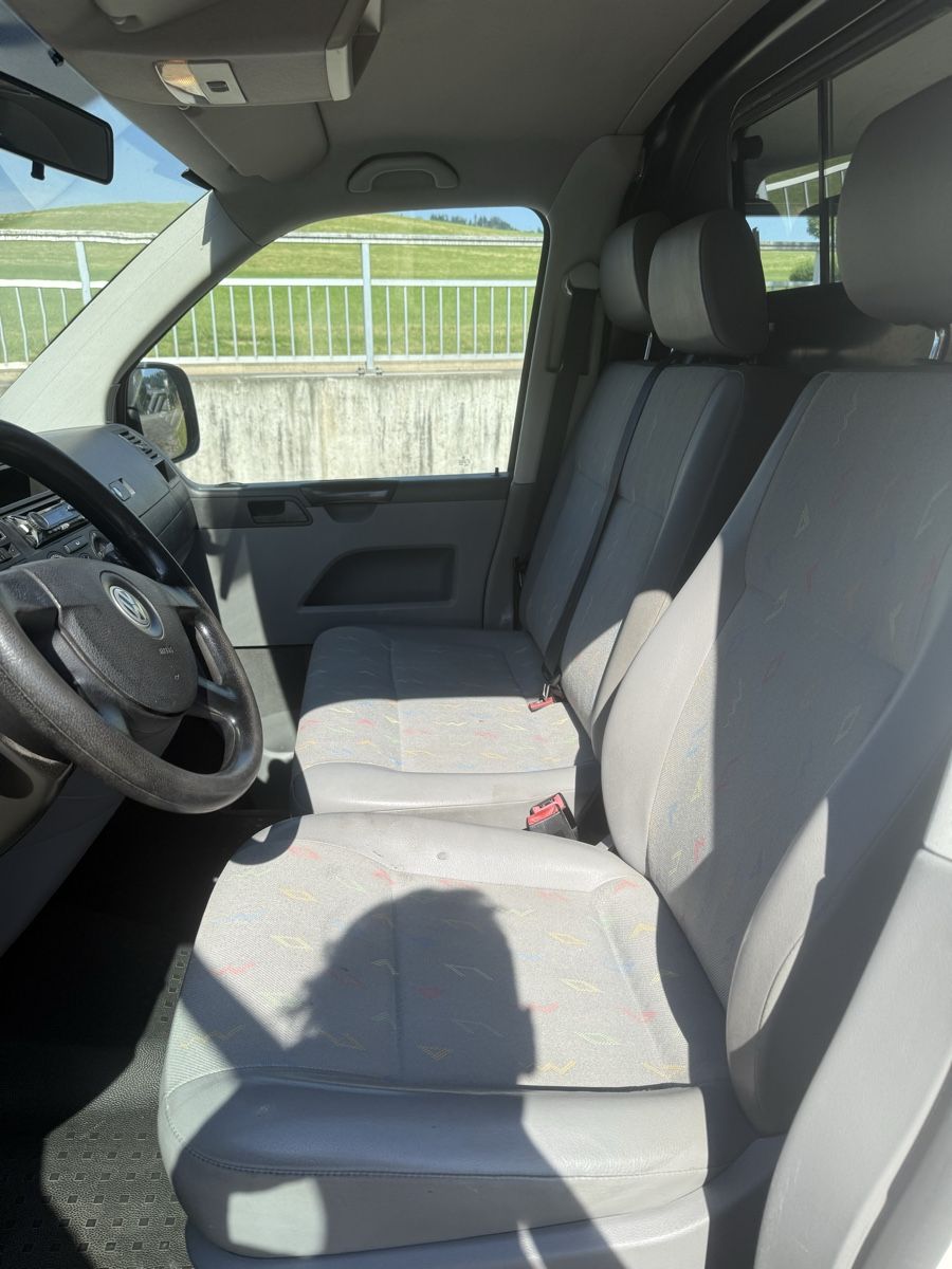 VW Véhicules utilitaires: VW T5 – D'occasion à Immensee par Finoli.ch 6