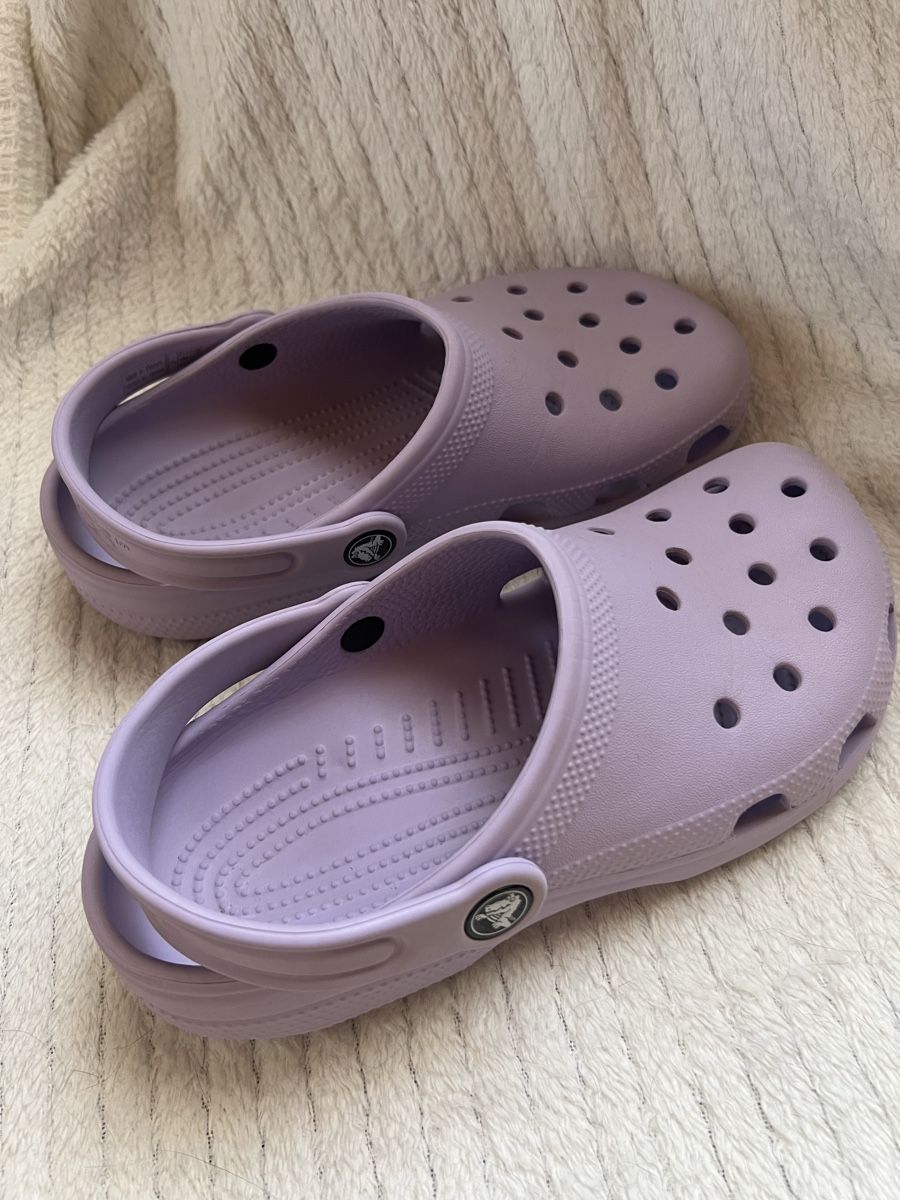 Crocs Schuhe für Mädchen: Crocs J3 34 35 – Gebraucht aus Grindelwald von shuanita 2