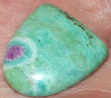 Cabochon L-2694 – Rubin Fuchsit -22x20mm