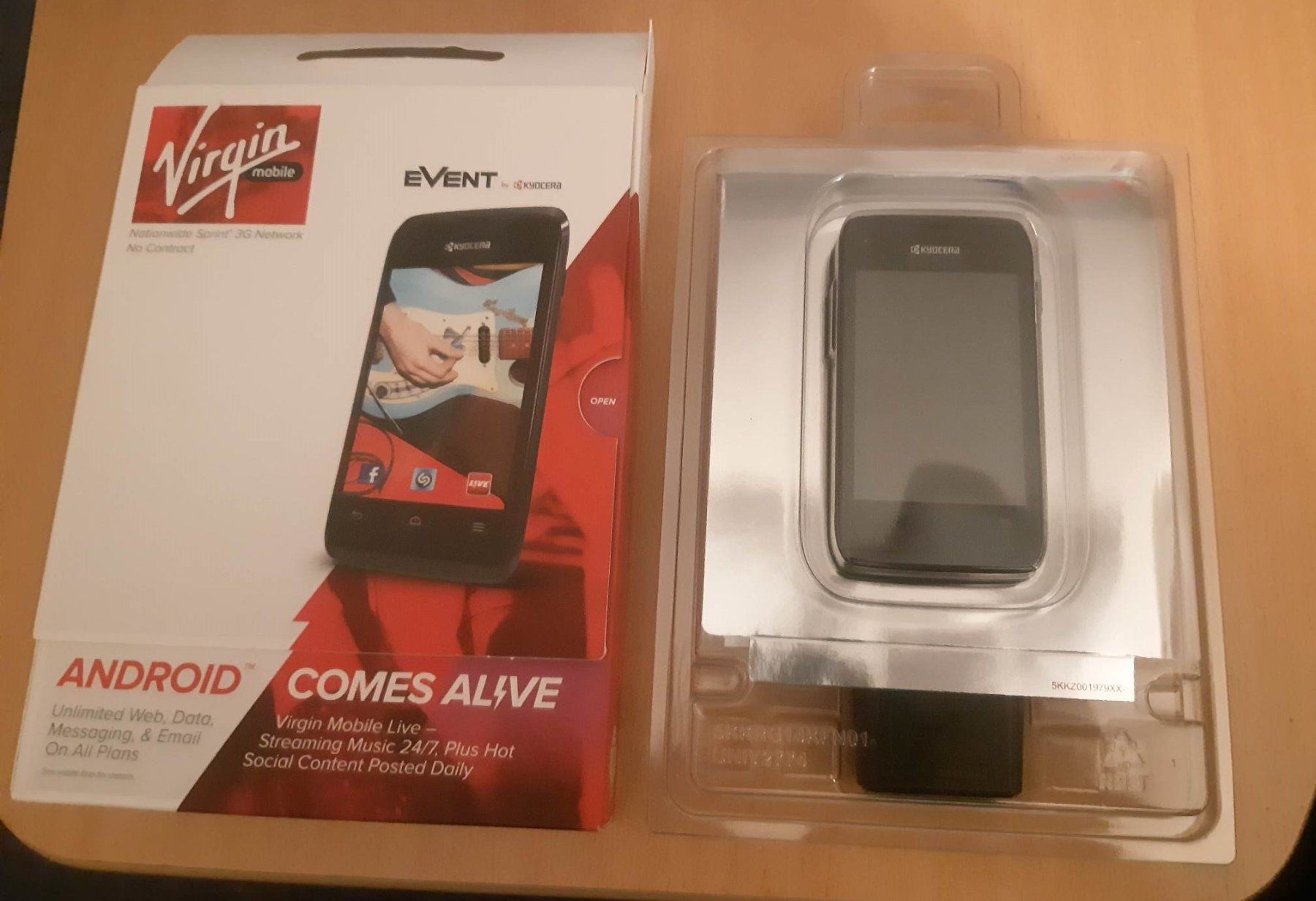 Telefoni cellulari / Smartphones: Handy Virgin Mobile Live – Nuovo e nell'imballaggio originale da Dulliken venduto da Airliner2 2