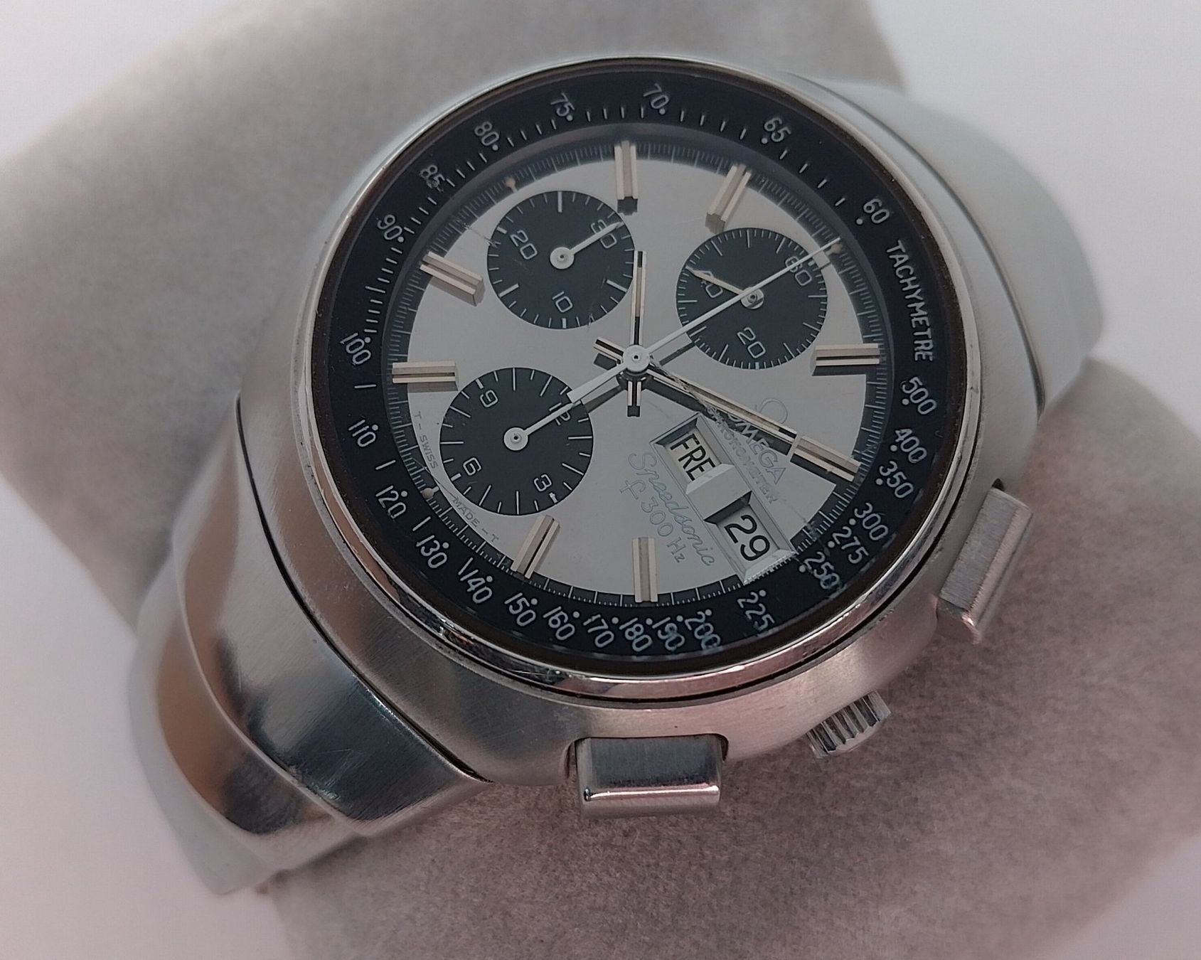 Omega Orologi: Omega Speedsonic "Lobster" mirrow dial (Ref: 188.0001) – Usato da Basel venduto da Givens_Watches 1