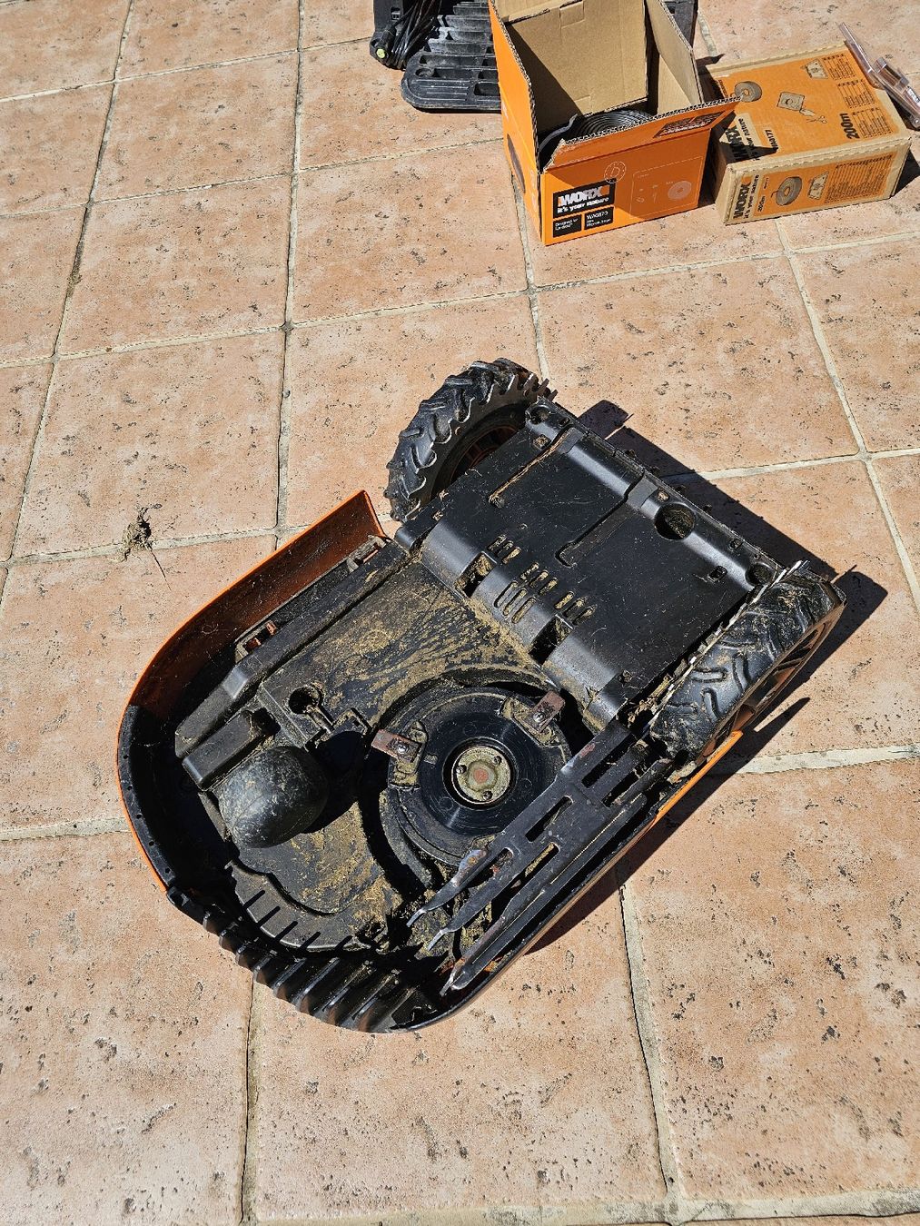 Worx Rasenmäher: Worx Landroid M robotic lawnmower + Full accessories – Gebraucht aus Chamby von Shawoli 3