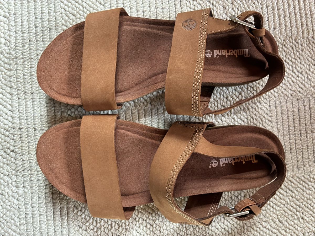 Timberland Damenschuhe: flache Leder-Sandalen – Gebraucht aus Basel von kir_qq2h