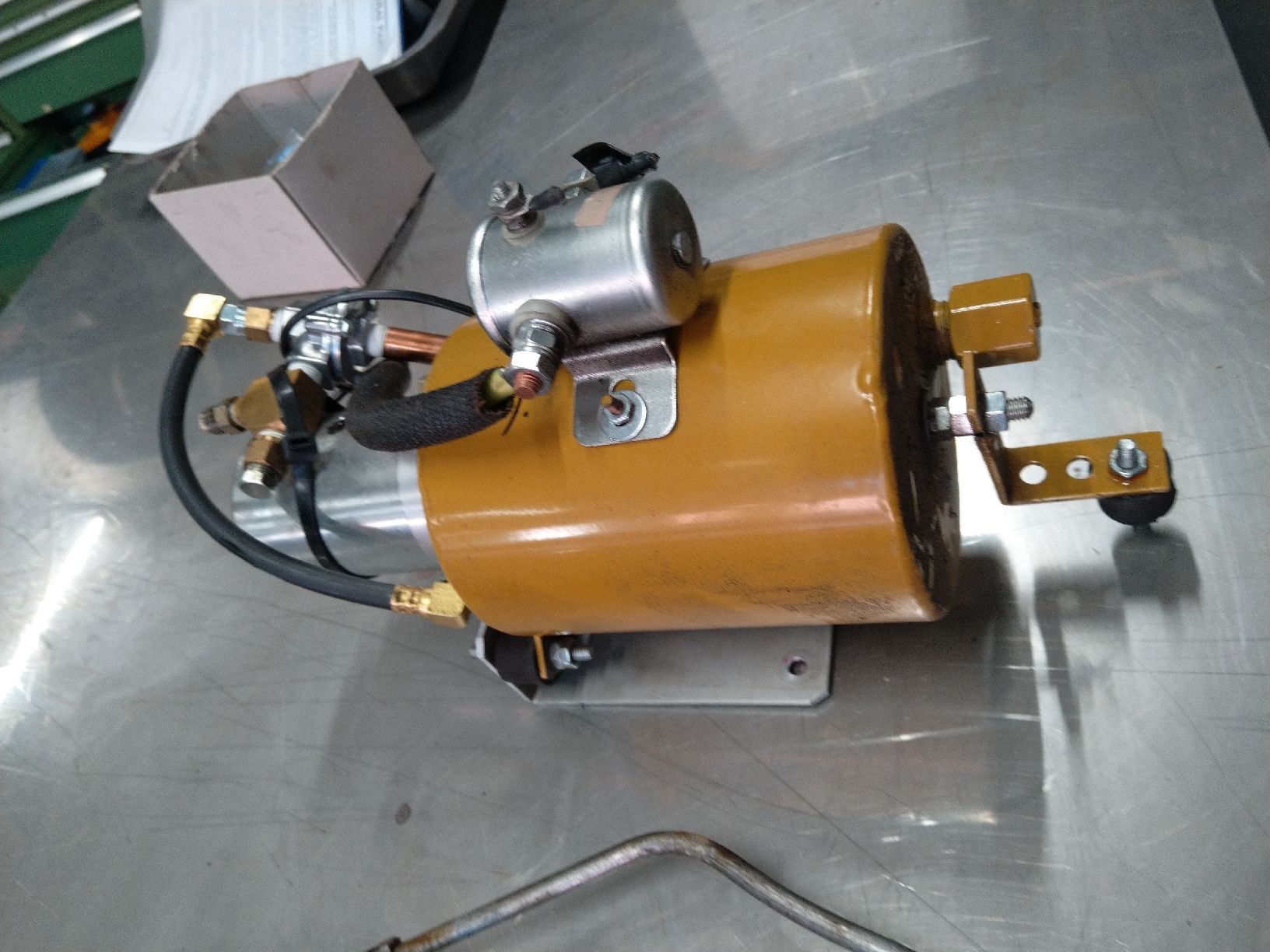 Cadillac Tutti pezzi di ricambio auto: Cadillac Fensterheber Hydraulik – Usato da Steinen venduto da Blackcadillac 1