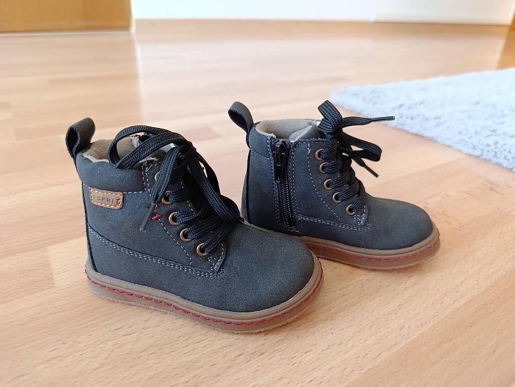 Scarpe per ragazzi: ESPRIT Kinderboots Gr. 21 – Usato da Berg TG venduto da Gisela86 1