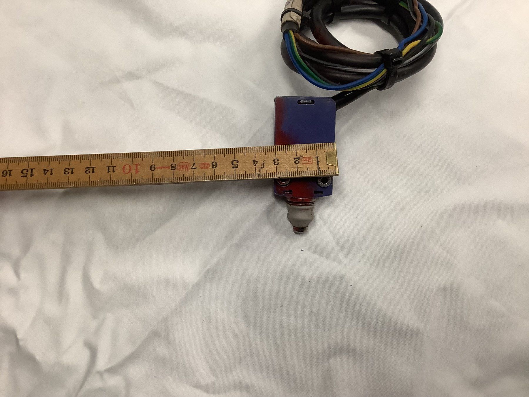 Interruttori: TELEMECANIQUE ENDSCHALTER – Usato da Glarus venduto da Mdelphi 9