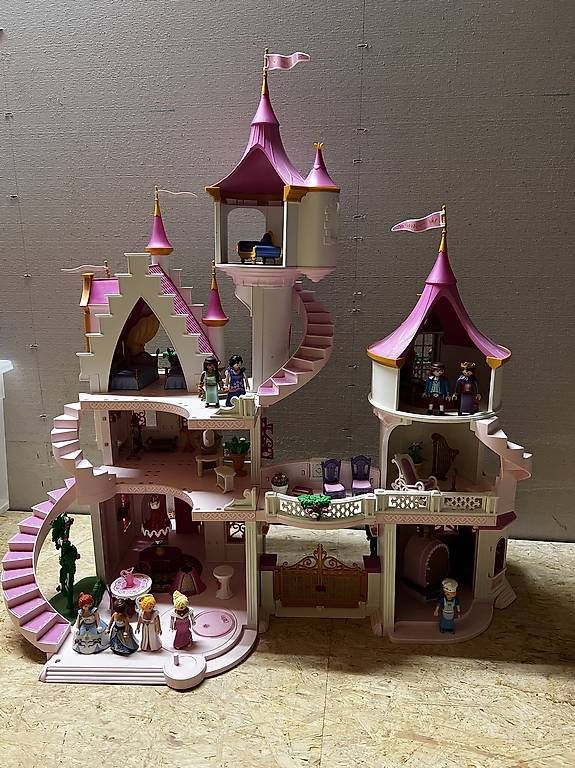 Playmobil Jouets: Playmobile Schloss – D'occasion à Schwyz par sdesiree 1