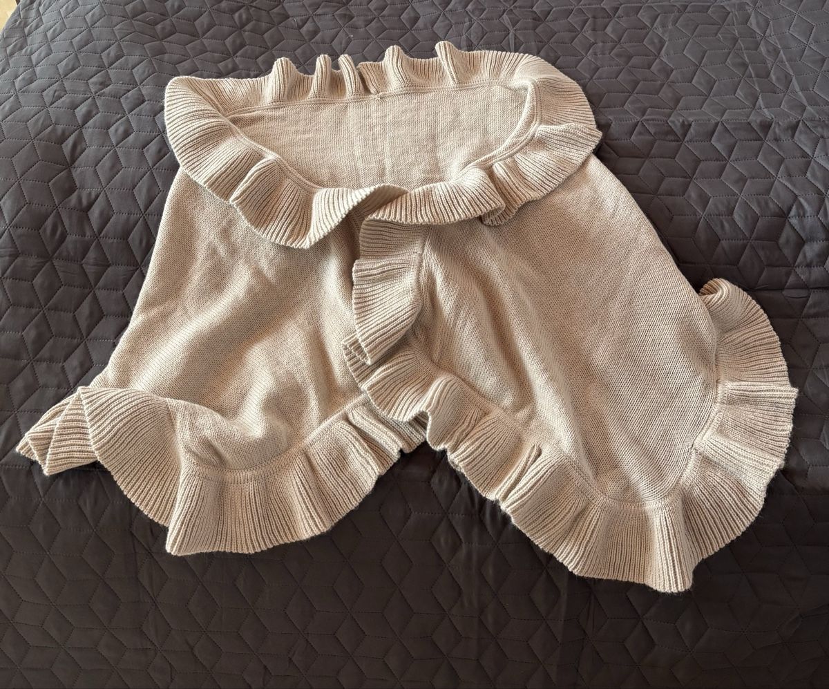 Foulard & Sciarpe: Dirndlstola mit Rüschen in beige – Usato da Meisterschwanden venduto da mariposa_15