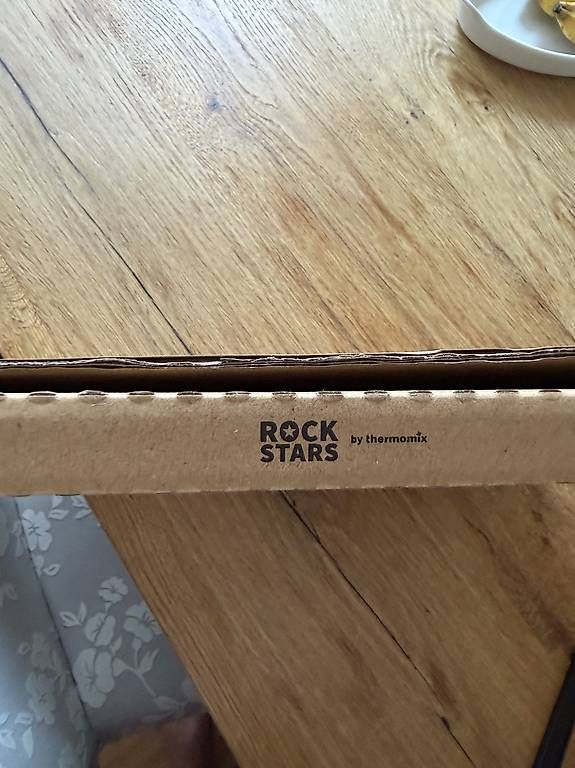 Piatti di portata: Rockstar Paul Pizzastein Vorwerk – Usato da Saas im Prättigau venduto da cla_289l 1