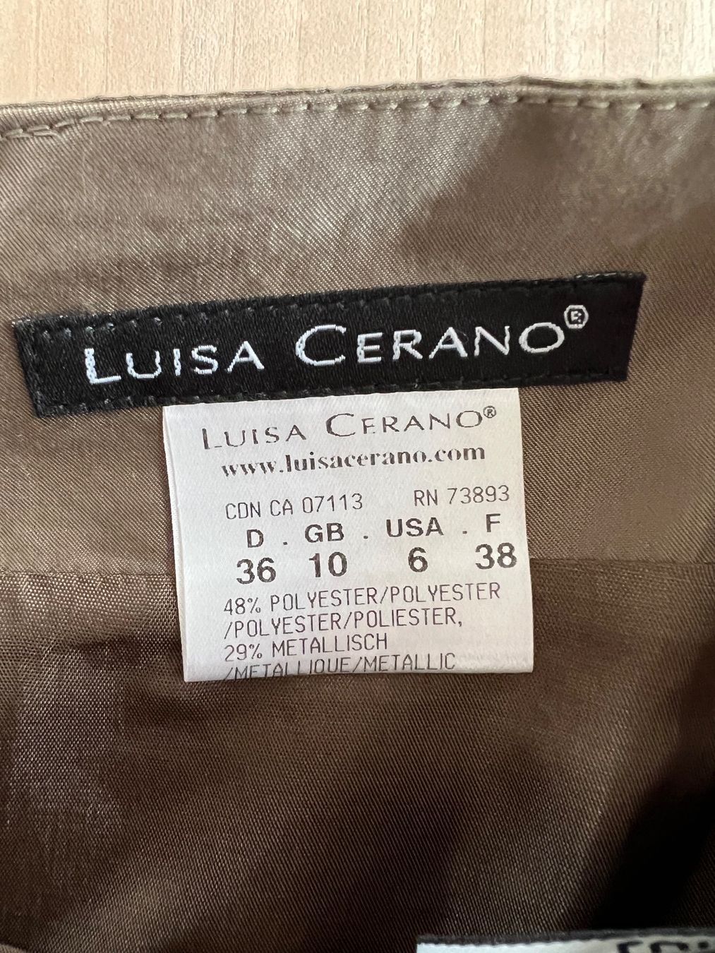 Luisa Cerano Gonne: Jupe LUISA CERANO, olive, Gr. 36 – Nuovo (secondo la descrizione) da Fraubrunnen venduto da Vpeck 2