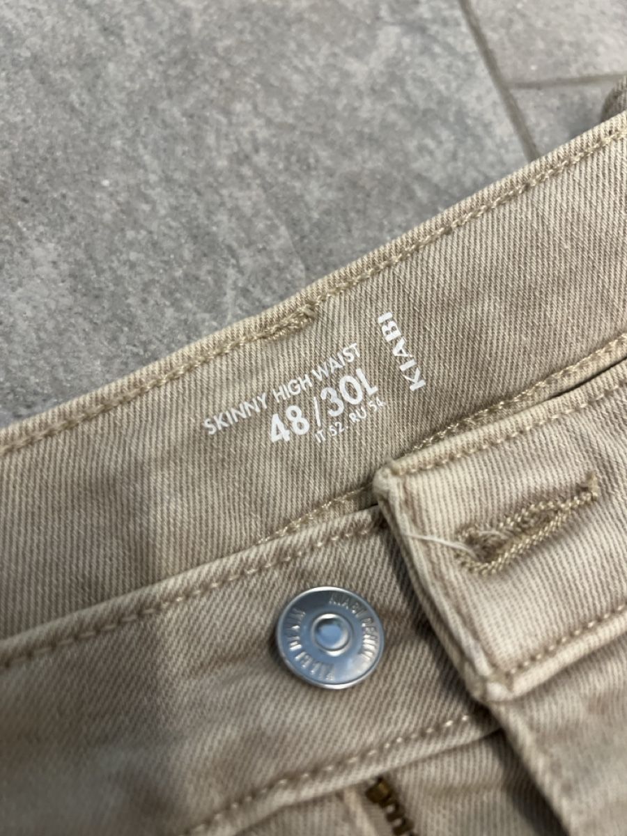 Jeans: Pantalone beige KIABI tg 48 – Gebraucht aus Breganzona von Lorcary 1